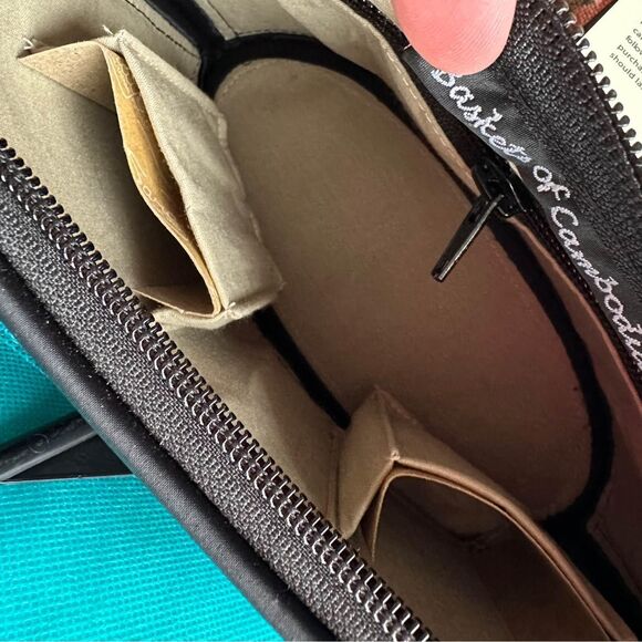 Purse NWT - Picture 7 of 7